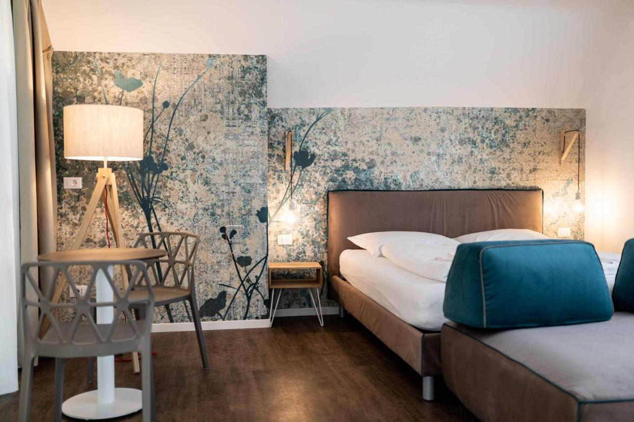 Stay Cooper L Guesthouse Zum Loewen Merano Dış mekan fotoğraf