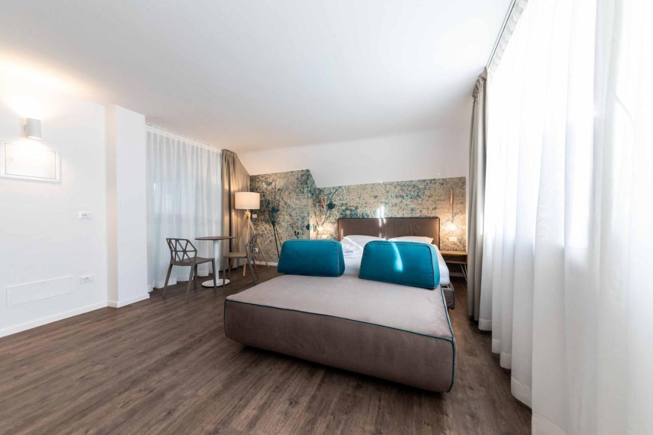 Stay Cooper L Guesthouse Zum Loewen Merano Dış mekan fotoğraf